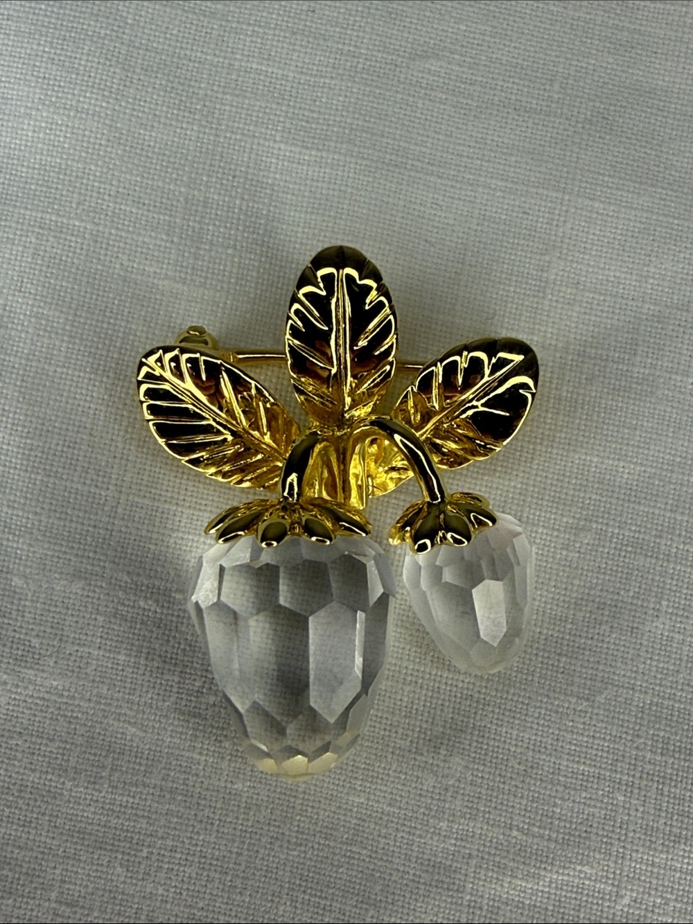 Swarovski Gold Tone Crystal Acorn Brooch Pin 1" Hallmarked - Picture 2 of 4